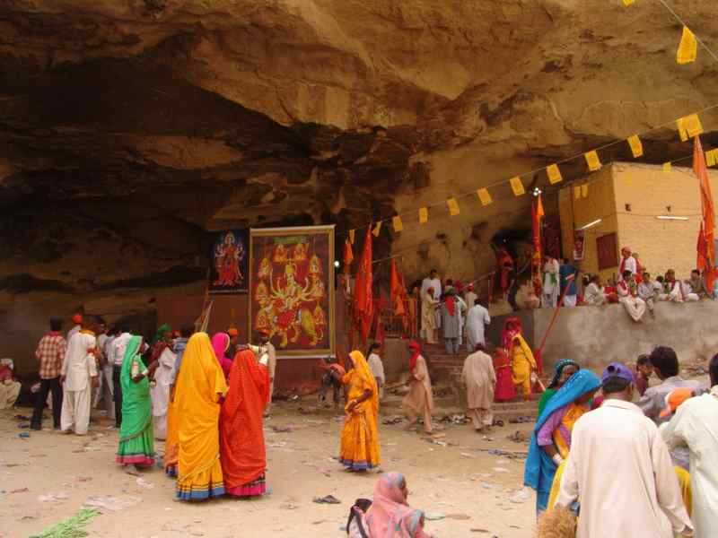 Visit Hindu Temples in Pakistan