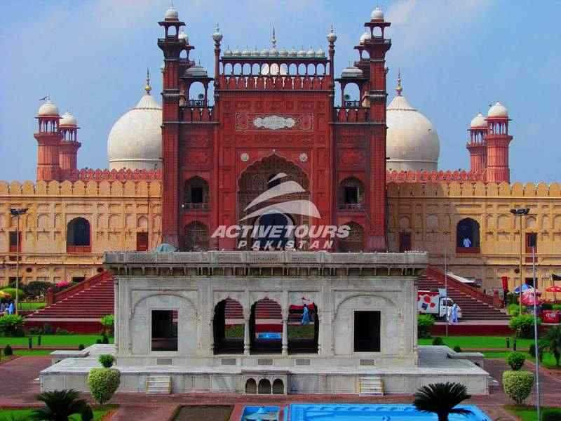 Visit Lahore Fort